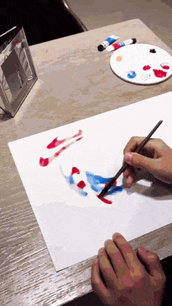 또 물감 막 뿌려놓고 현대미술이라고 하려나보네 | 인스티즈