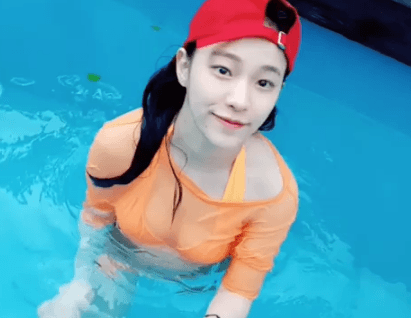 물에서 나오는 유투버 | 인스티즈