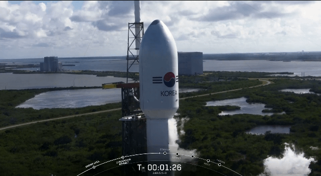 ??? : 전투기 사시면 서비스로 위성 쏴드립니다~ | 인스티즈