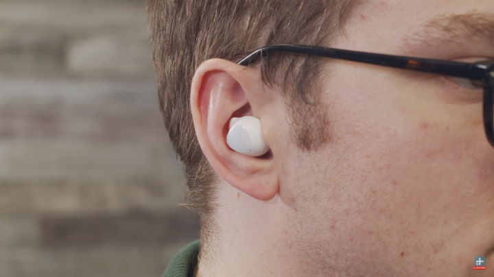 에어팟 갤럭시버즈 에어팟프로 착용샷 비교.JPG | 인스티즈