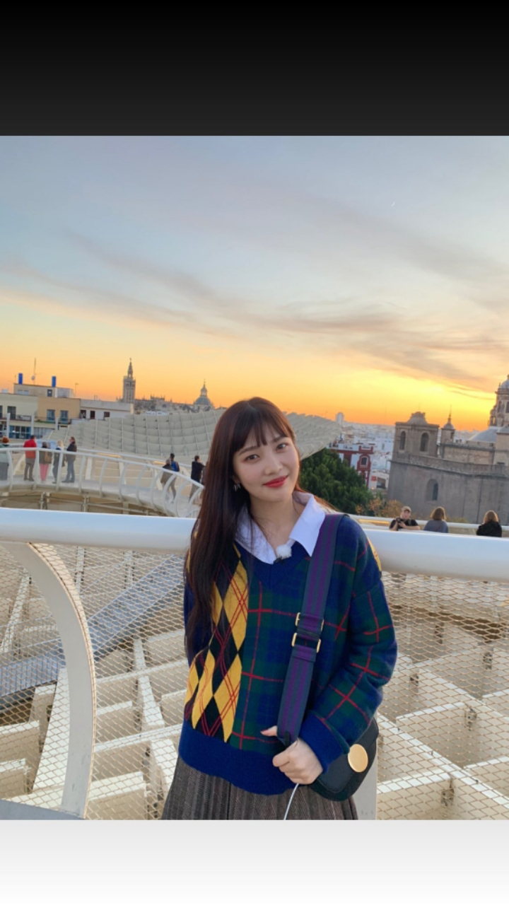 명수옹이 스페인에서 찍어준 사진 원본 올려준 조이.jpg | 인스티즈