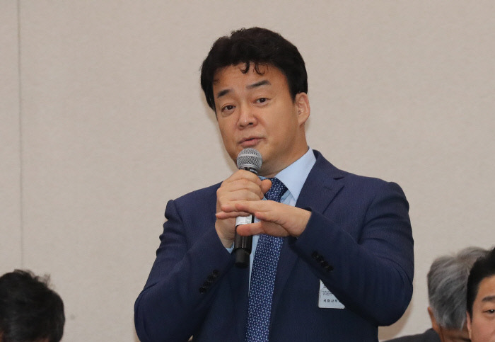 수트 핏 하나는 한국에서 최고인거 같은 사람 | 인스티즈