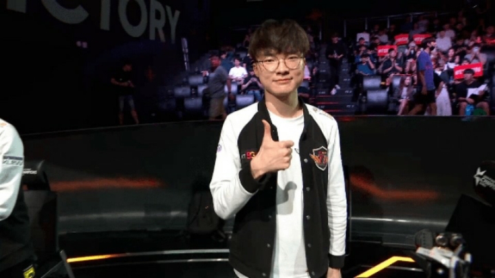 이상하게 헬퍼의심 안받는 선수.gif | 인스티즈