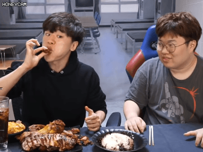 남 먹는거보고 대리만족 느끼는 BJ봉준 GIF | 인스티즈