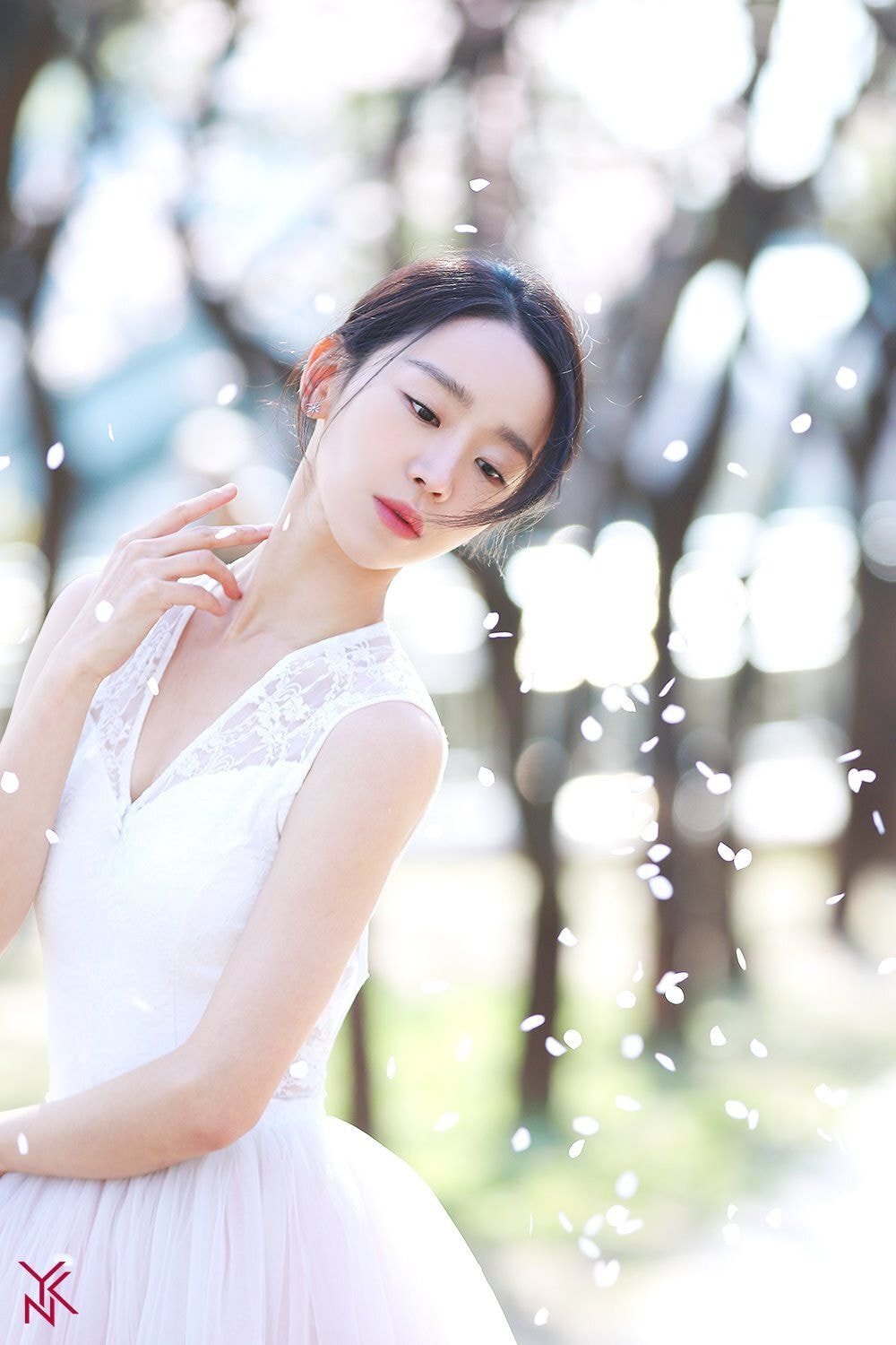 아이돌 찍덕이 입사해서 사진 찍는것 같은 신혜선 소속사 공식 사진들.jpg | 인스티즈