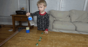 어느 아이의 손 기술.gif | 인스티즈