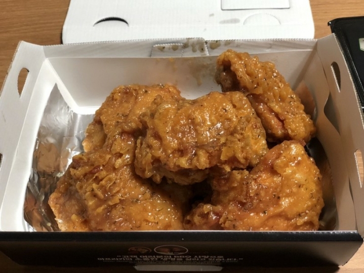 비비큐치킨 이미지