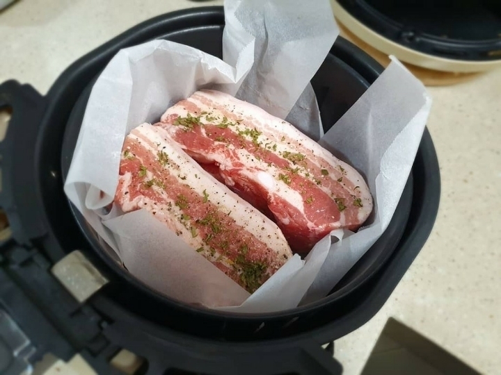 에어프라이어로 구운 삼겹살 | 인스티즈