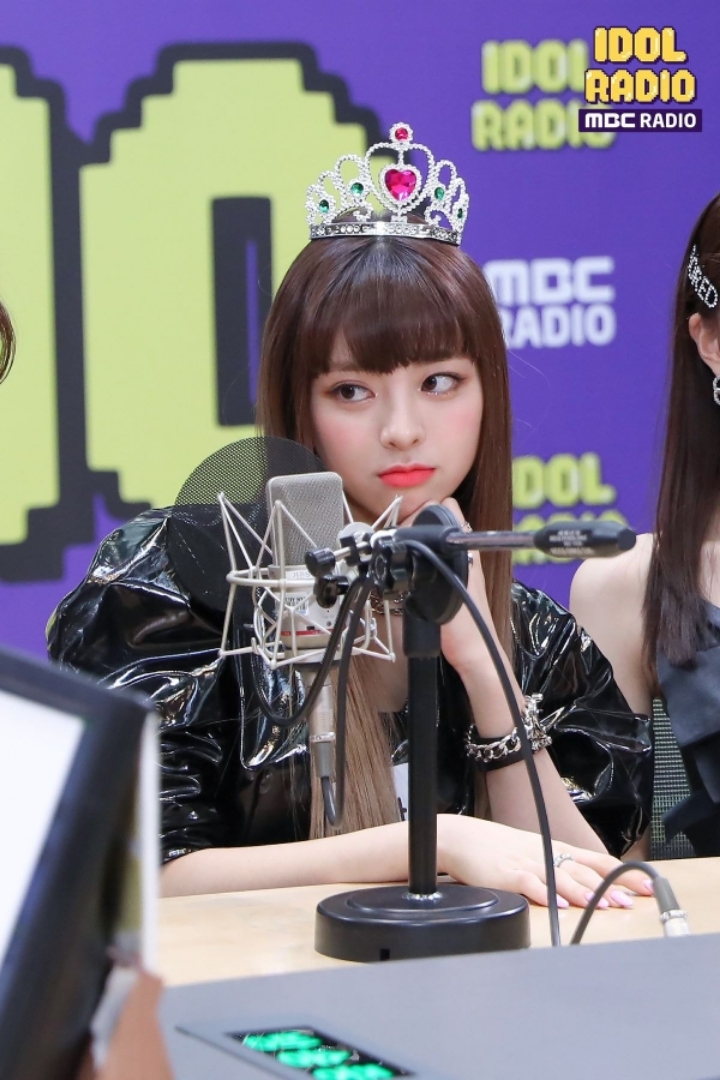 무서울 정도로 눈이 크다는 ITZY 유나.....gif | 인스티즈