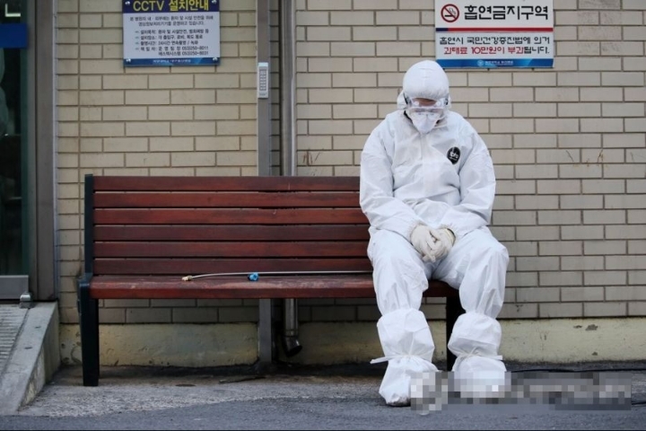 휴식 취하는 코로나19 의료진 | 인스티즈