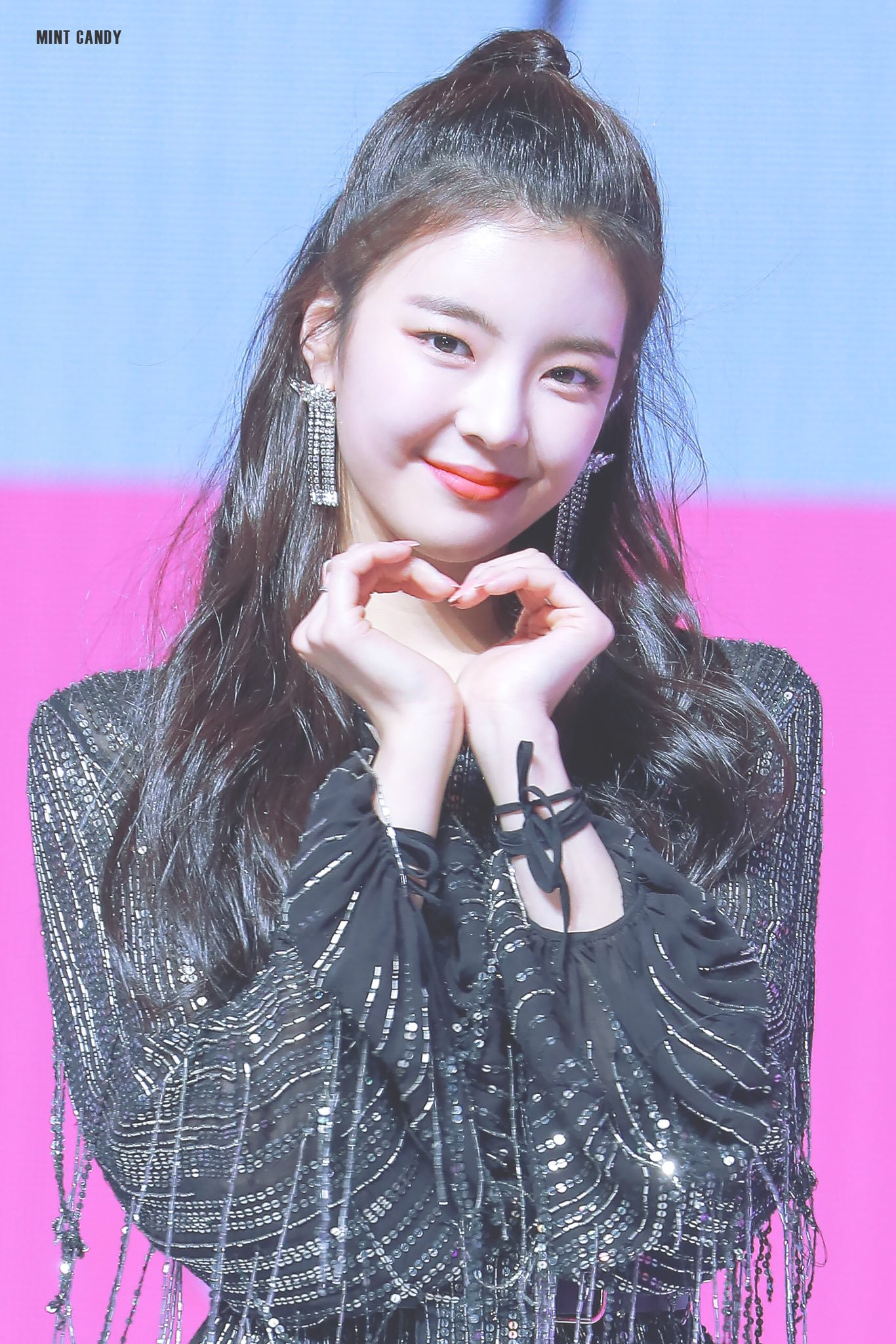 순둥순둥해보이는 ITZY 리아.gif | 인스티즈
