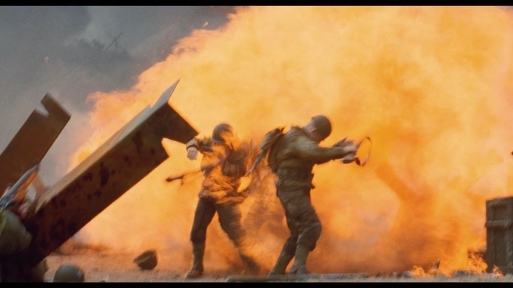 너무 리얼하게 만들어서 관객들의 트라우마를 건드린 영화 | 인스티즈