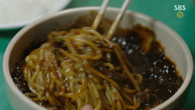 짜장면 땡기게 하는 드라마.gif | 인스티즈