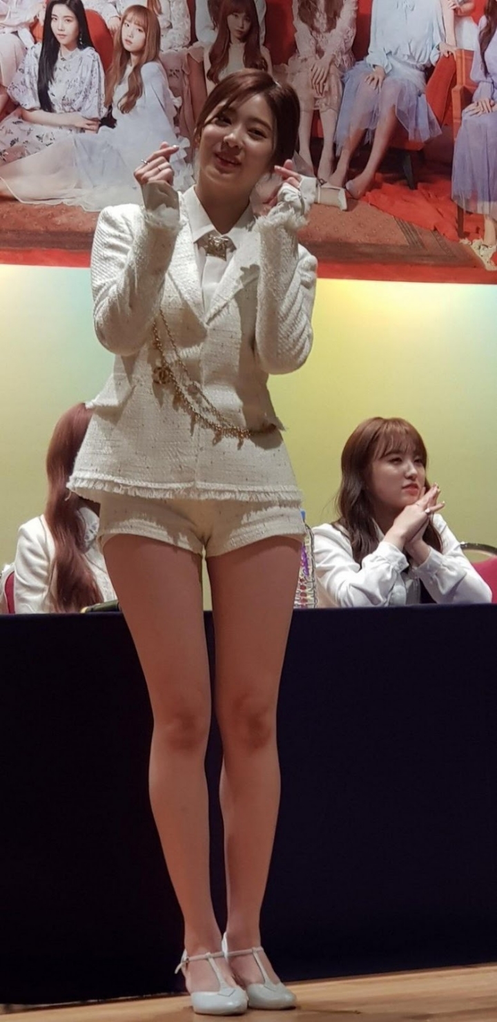 아이즈원 김민주 비율 ㄷㄷ | 인스티즈