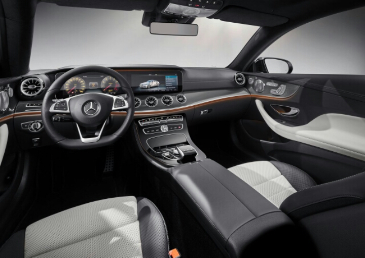 검소함 그 자체인 트와이스 지효의 개인차량.jpg | 인스티즈