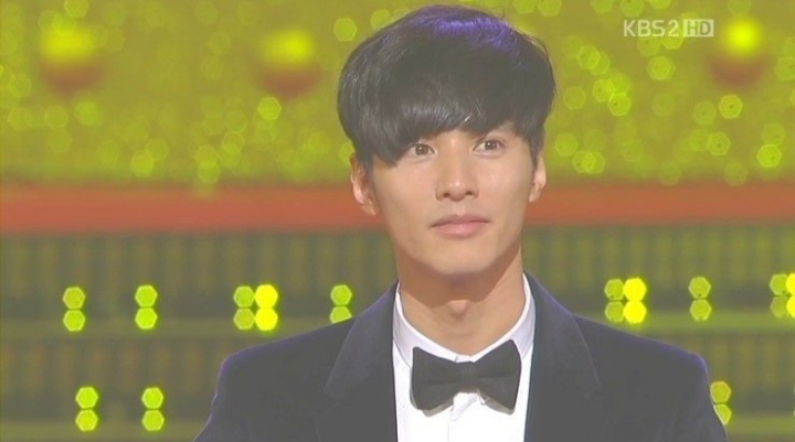 한국에서 투블럭 처음한 연예인.. | 인스티즈