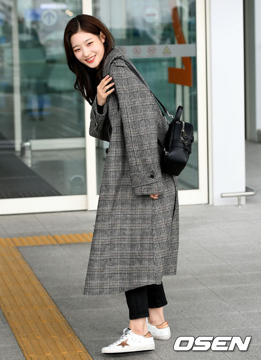 오늘자 인천공항 정채연 | 인스티즈