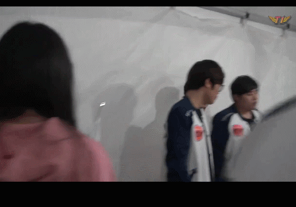 페이커의 그녀.gif | 인스티즈