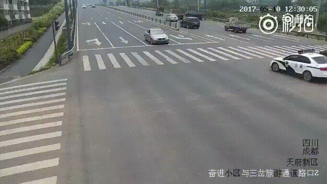 대륙의 경찰 클라스.gif | 인스티즈