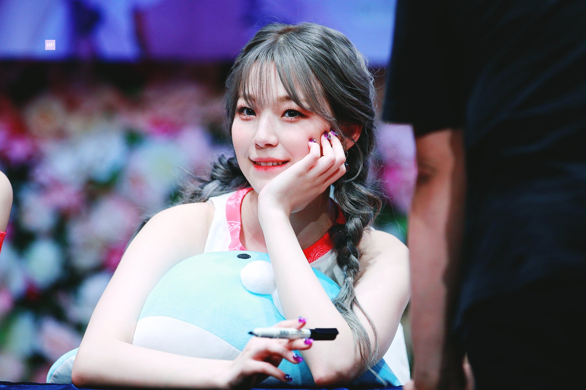 프로미스나인의 꿀깅이 막내 백지헌.jpgif | 인스티즈