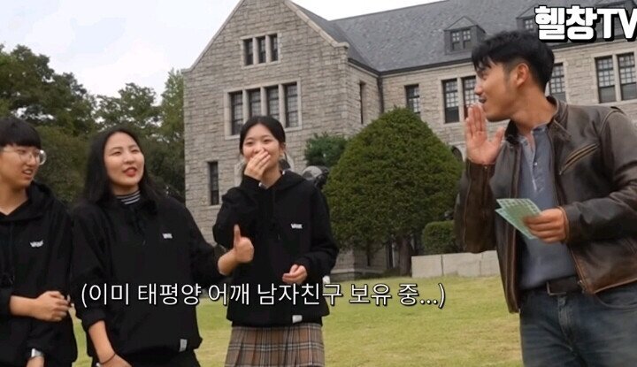 젊은 여자들이 좋아하는 남자 근육.JPG | 인스티즈