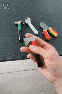 남자들이 좋아하는 쓰잘데기 없는 물건.gif | 인스티즈