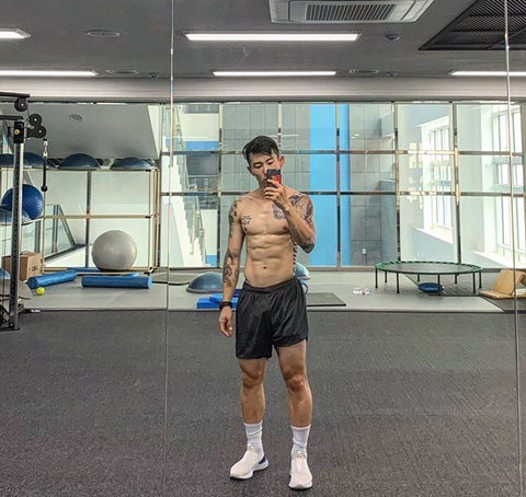 누가봐도 Aomg에 소속된 래퍼,비트메이커 느낌 | 인스티즈