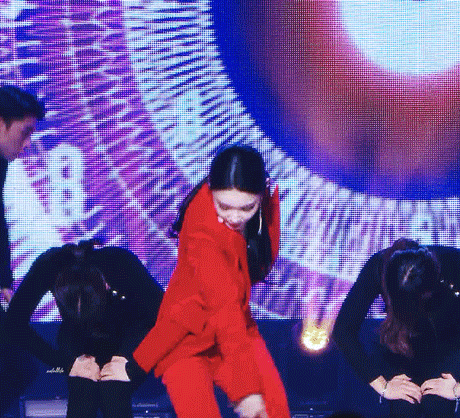 청하 눈빛 존나 섹시.gif | 인스티즈