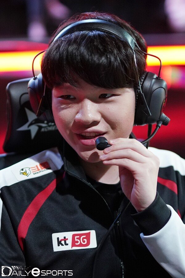 묘하게 강다니엘 닮았다는 롤 프로게이머 | 인스티즈