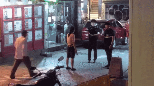 지나가던 시민의 위엄 | 인스티즈