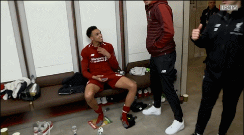 21살의 나이에 모든걸 다 갖췄다고 평가받는 월드 클래스 풀백 | 인스티즈