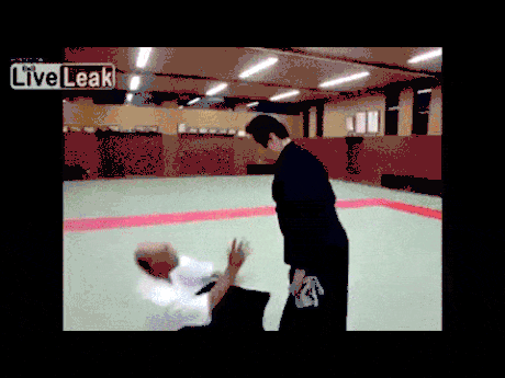 대가리에서 방사능 나옴.gif | 인스티즈