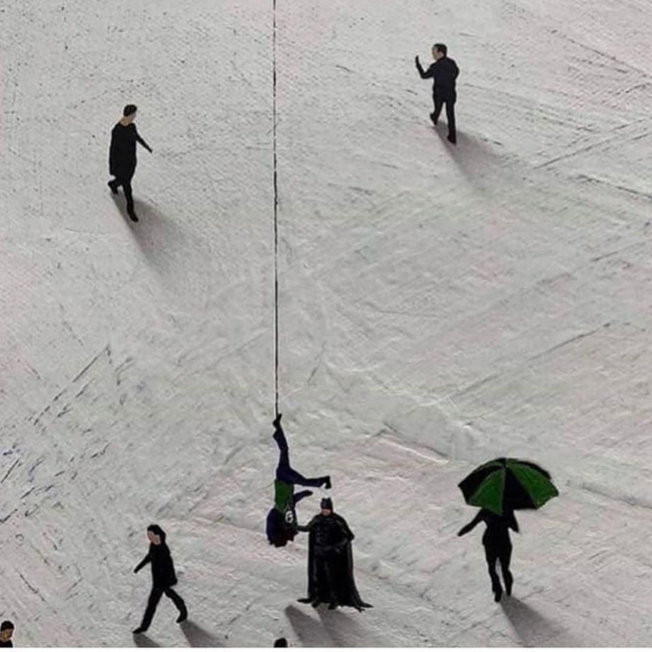 눈밭에 사람들을 그렸다 | 인스티즈