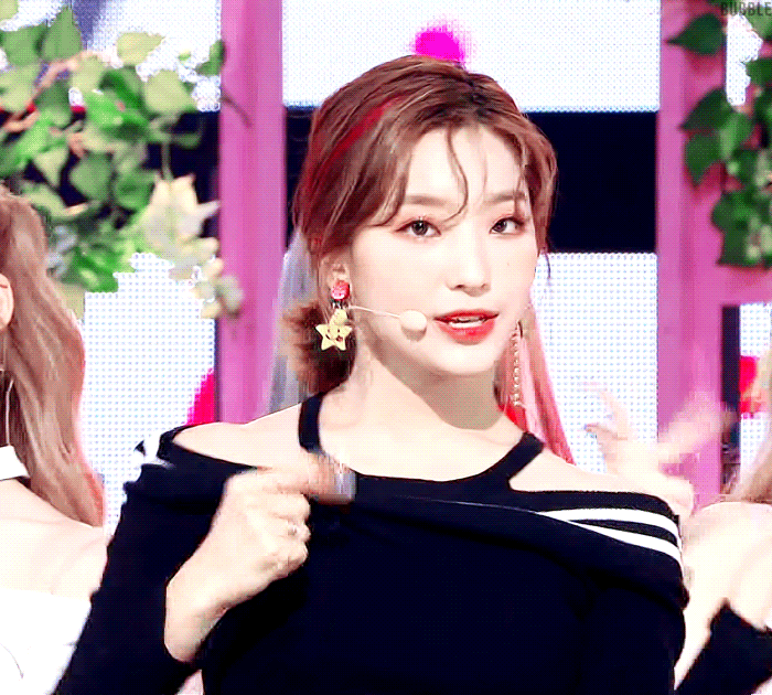 2019년 첫 프로미스나인 새롬 | 인스티즈