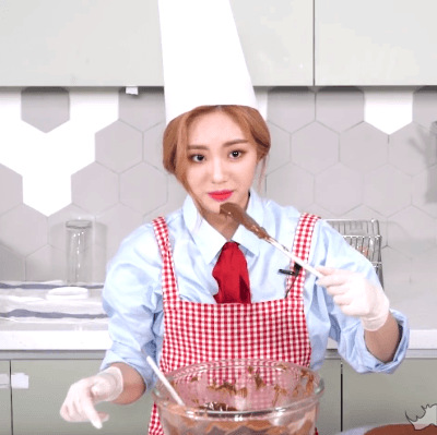 케이크 만드는 송하영 박지원.gif | 인스티즈