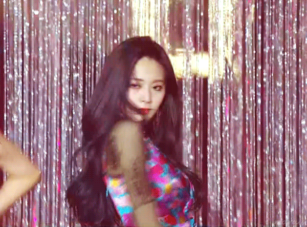 여신미모 쯔위 가요대전 무대.gif | 인스티즈