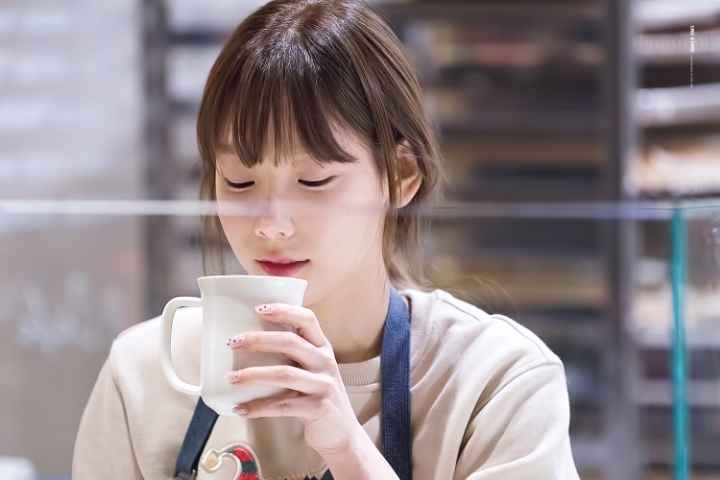 이런 카페알바생이 무료로 사이즈업을 해준다면? | 인스티즈