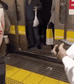 일본의 신종 민폐.gif | 인스티즈