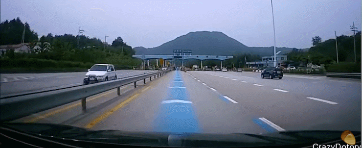하이패스 사고 모음.gif | 인스티즈