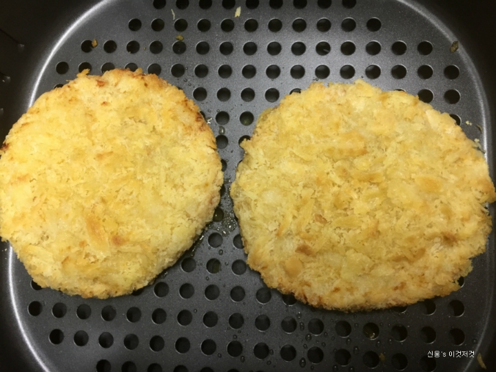 에어프라이어로 구운 돈까스.jpg | 인스티즈