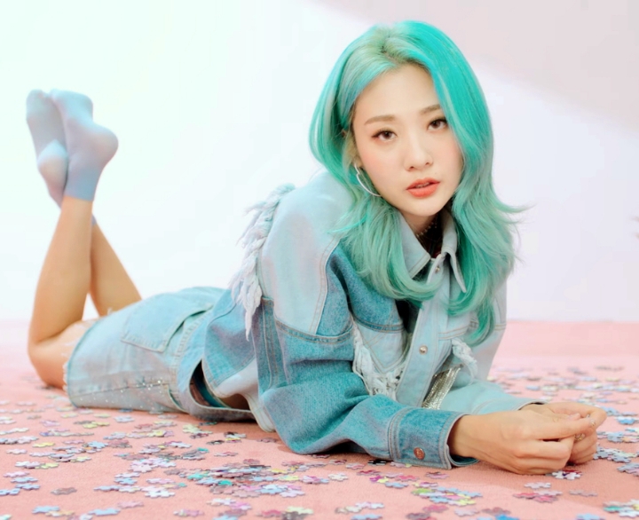 볼빨간사춘기 안지영 | 인스티즈