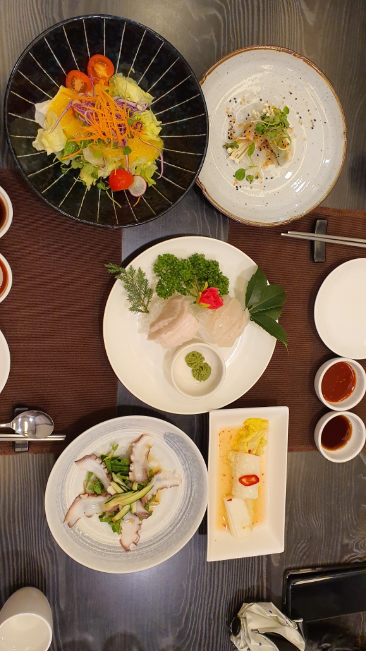 부산 데이트코스 고즈넉한 분위기의 정원이 있는 한정식집 | 인스티즈