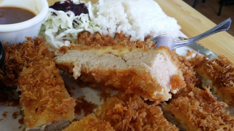 숟가락으로 잘라먹어야하는 돈까스.JPG | 인스티즈