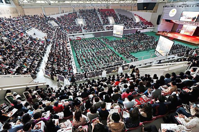 학교 건물 대관비로 돈 쓸어담는 대학교....jpg | 인스티즈