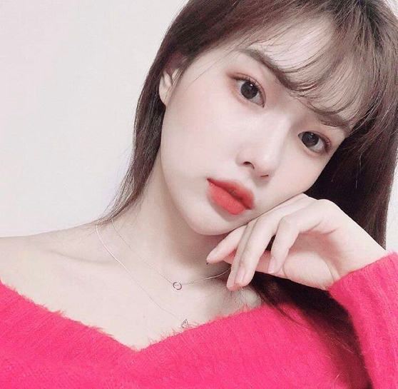 자기 얼굴에 자부심이 있는듯한 아이즈원 강혜원 | 인스티즈