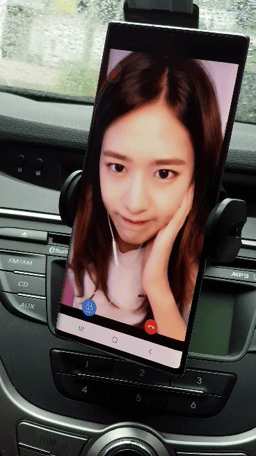 여자아이돌과 영상통화하는 느낌.gif | 인스티즈