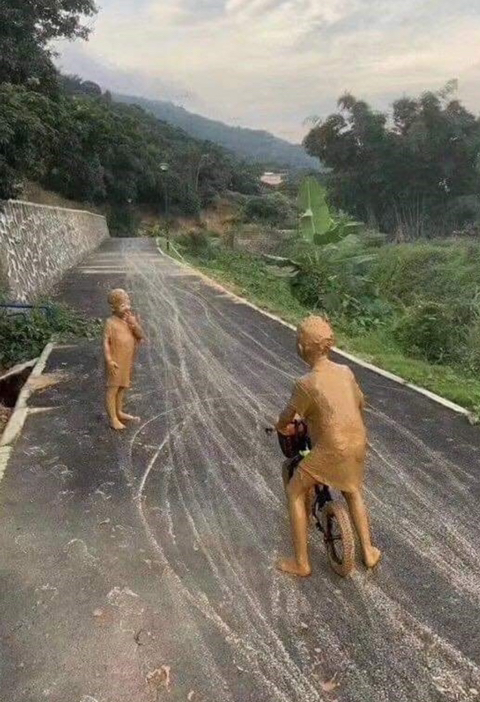 흔한 아이들의 진흙놀이 | 인스티즈