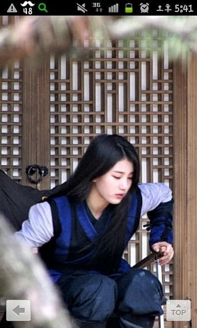 폰카로 찍은 수지 실물 | 인스티즈