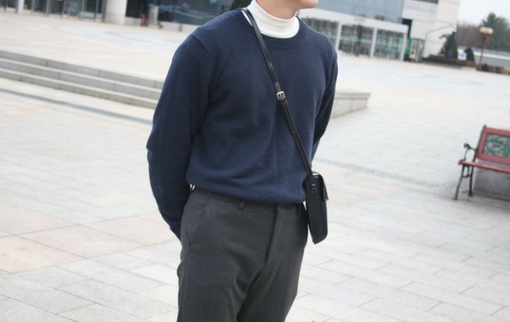 요즘 남자들이 많이 메는 가방 | 인스티즈