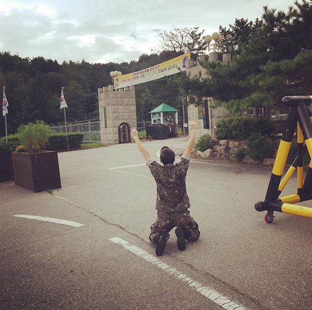 전역하고 복무했던 군부대 다시 간적 있다 vs 없다 | 인스티즈